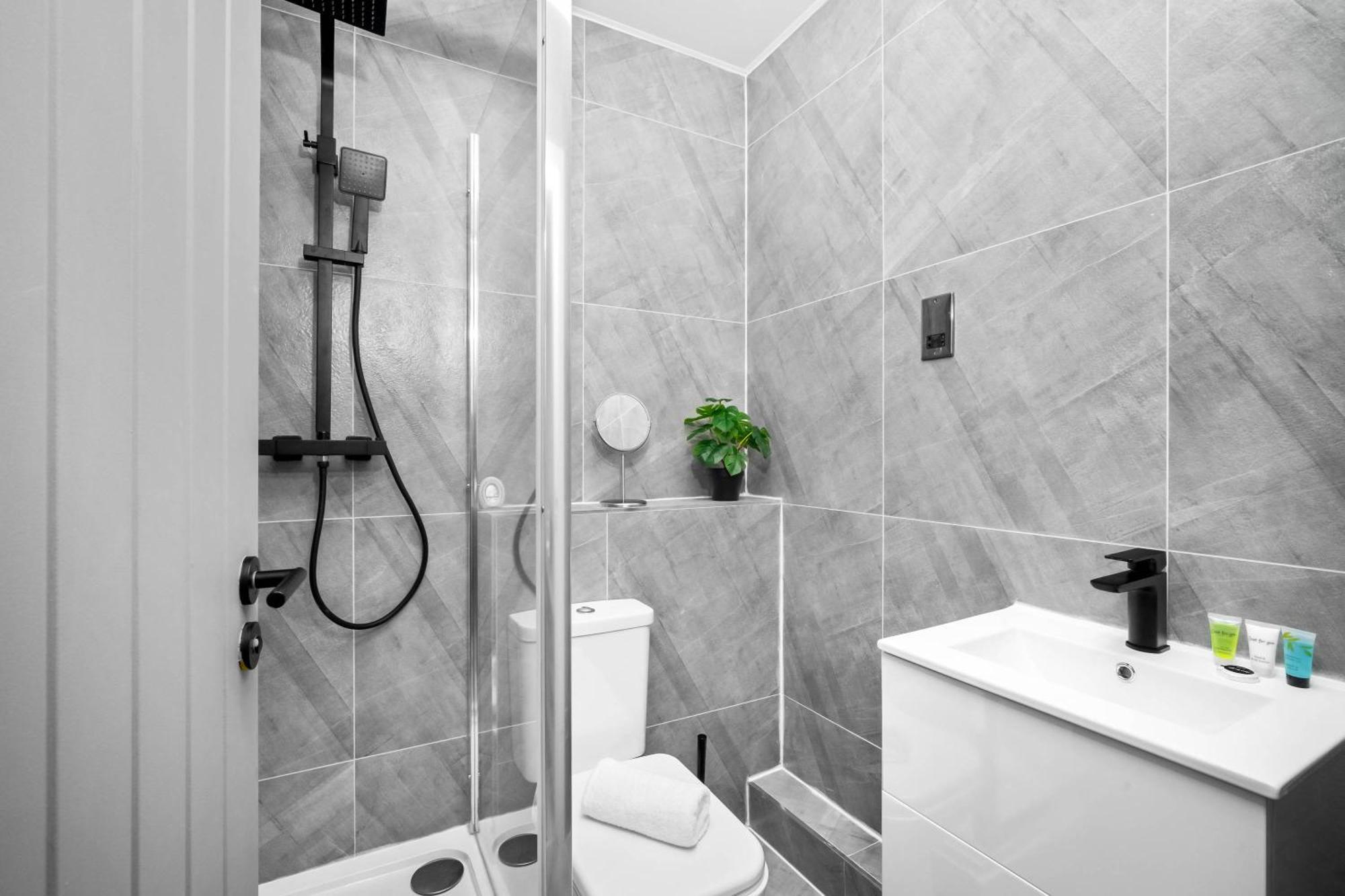New Luxury Two Bedroom Apartment - City Centre - Netflix - Wifi - Top Rated - Jq 8Ah Бірмінгем Екстер'єр фото