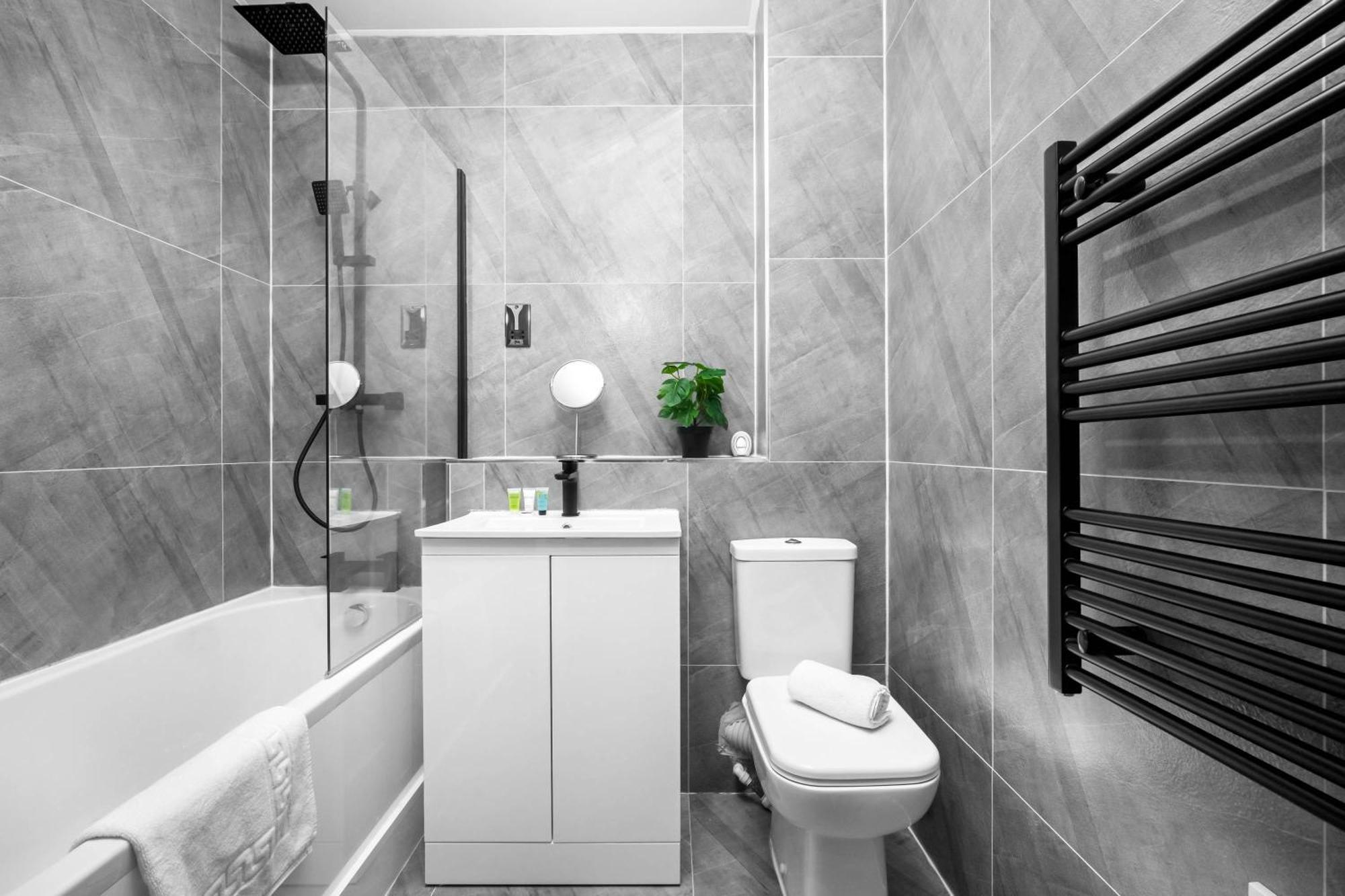 New Luxury Two Bedroom Apartment - City Centre - Netflix - Wifi - Top Rated - Jq 8Ah Бірмінгем Екстер'єр фото